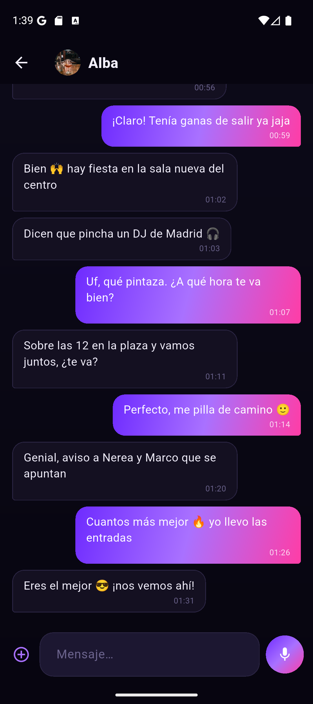 Chat privado en FlashNight con notas de voz y fotos